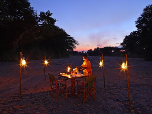 Jongomero - outdoor dining